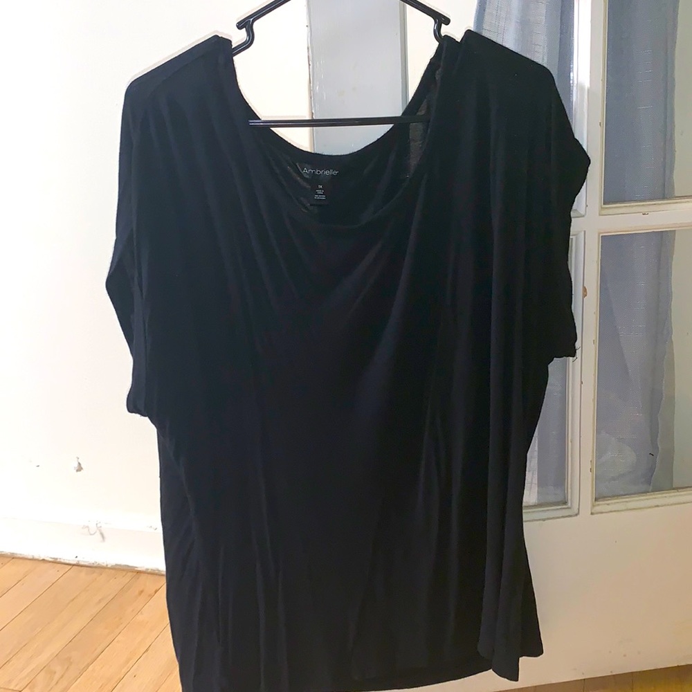 1X Ambrielle Black Tee